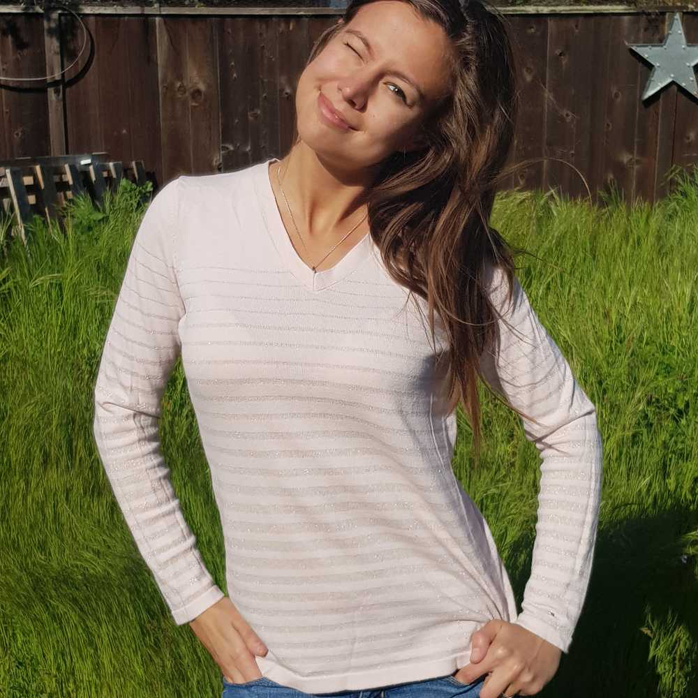 Cute Tommy Hilfiger sweater